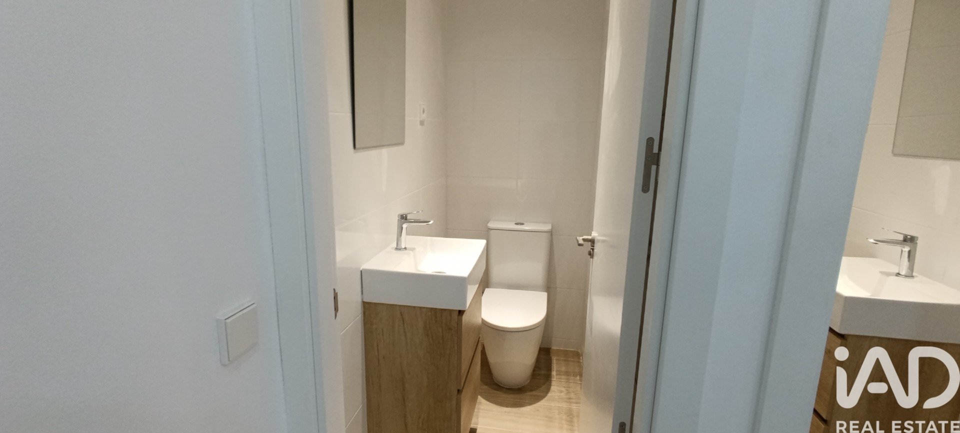 Büro in Madrid, Spanien 2 Schlafzimmer, 100 m2 Nr. 187575
