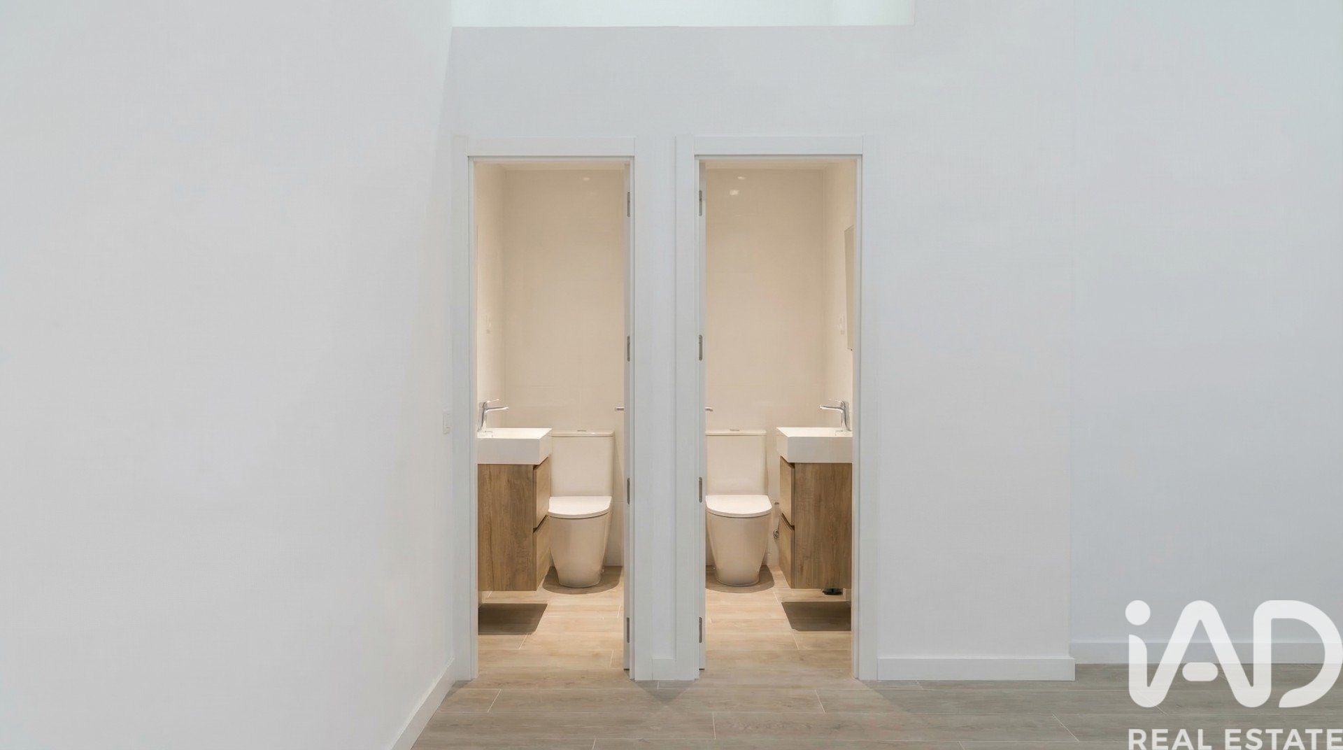 Büro in Madrid, Spanien 2 Schlafzimmer, 100 m2 Nr. 187575