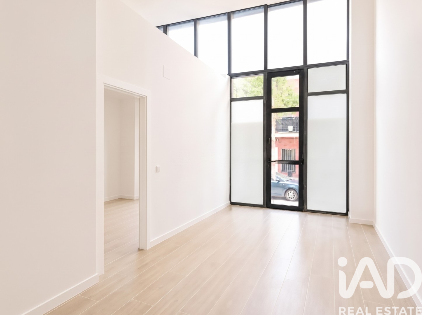 Büro in Madrid, Spanien 2 Schlafzimmer, 100 m2 Nr. 187575