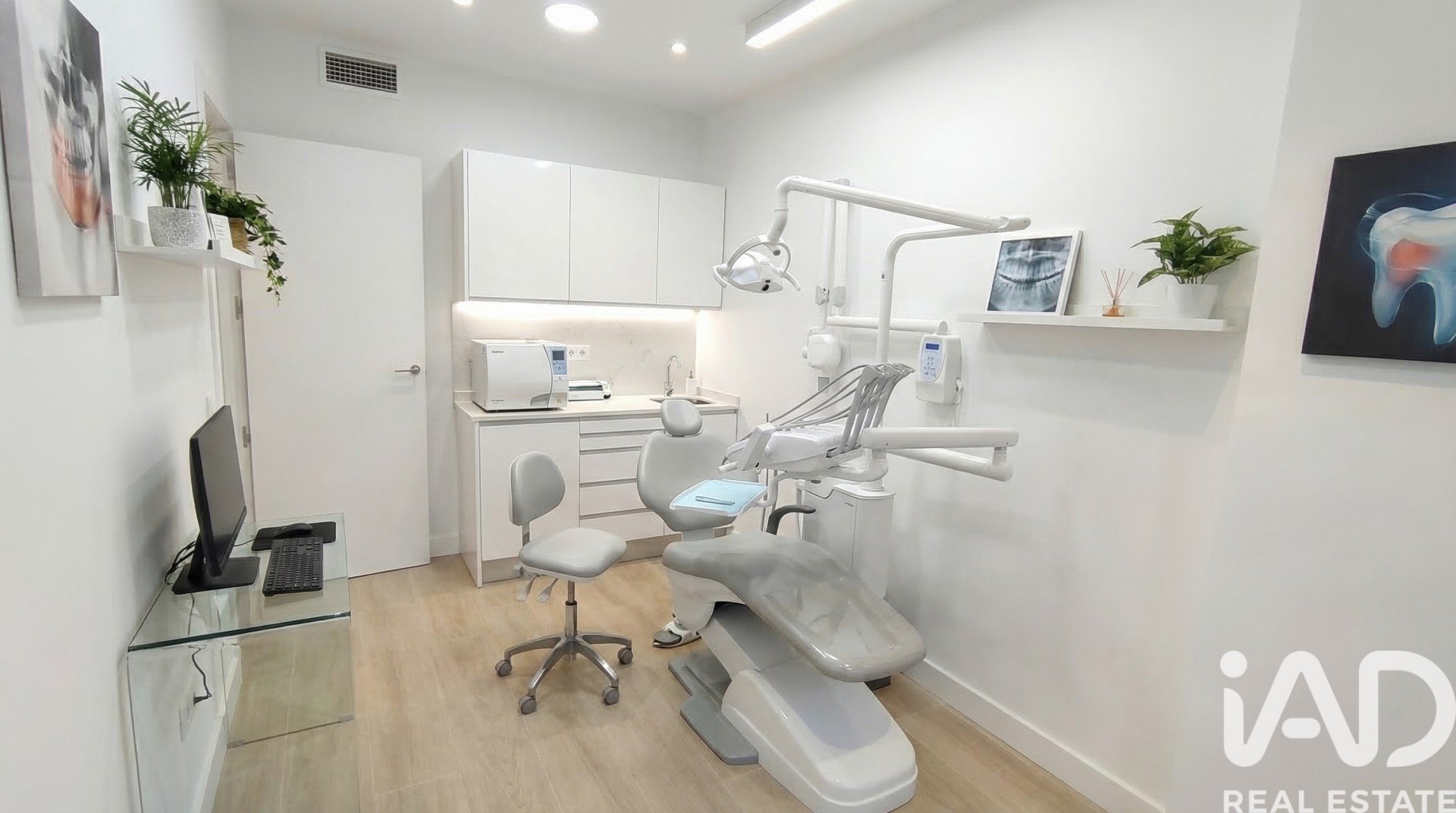 Büro in Madrid, Spanien 2 Schlafzimmer, 100 m2 Nr. 187575