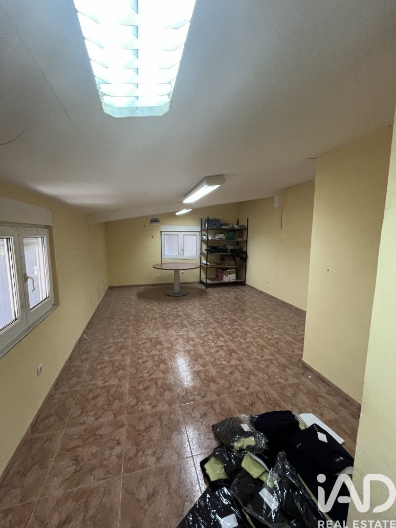 Propiedad comercial en Pobladura De Pelayo Garcia, León, España 200 m2 No. 187579