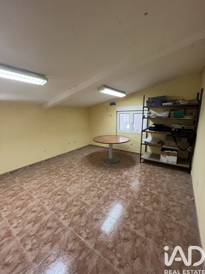 Propiedad comercial en Pobladura De Pelayo Garcia, León, España 200 m2 No. 187579