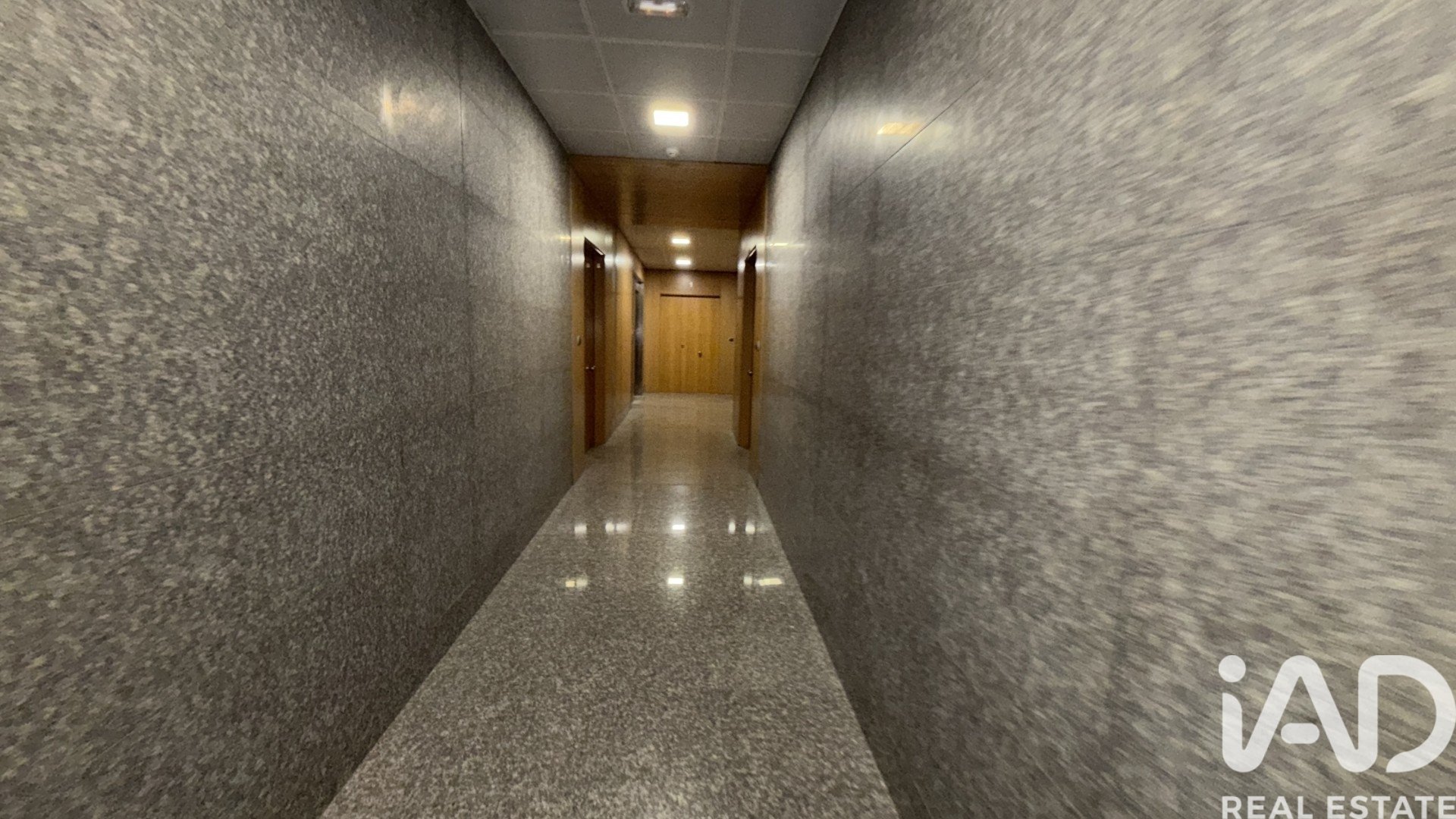 Office à Lleida, Espagne 118 m2 No. 187577