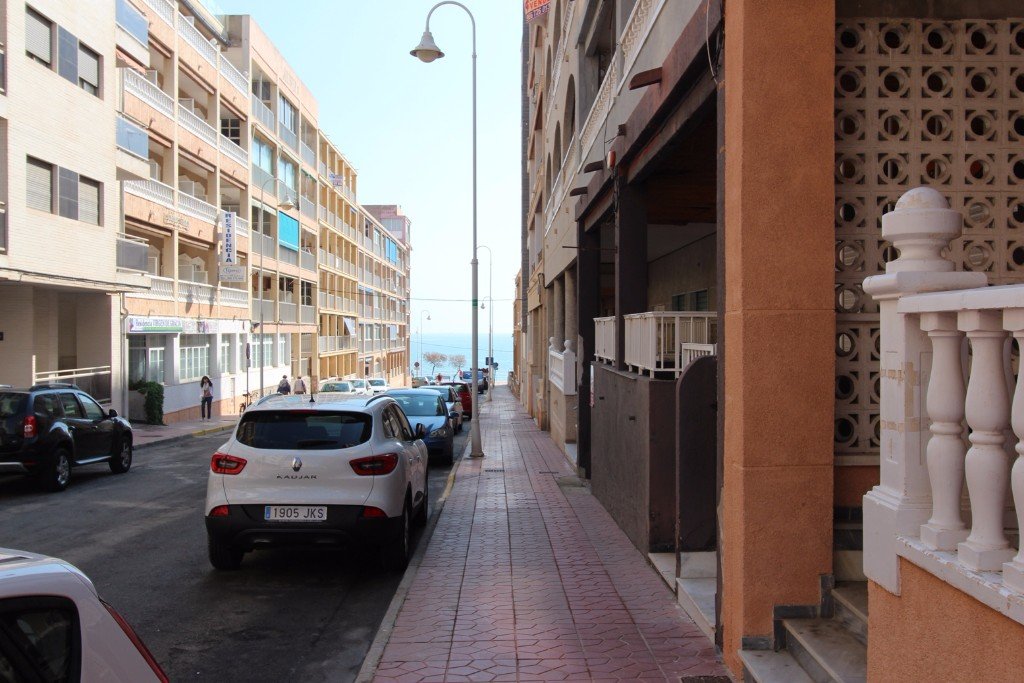 Commercial property in Guardamar del Segura, Alicante, Spain 200 sq.m. No. 80229