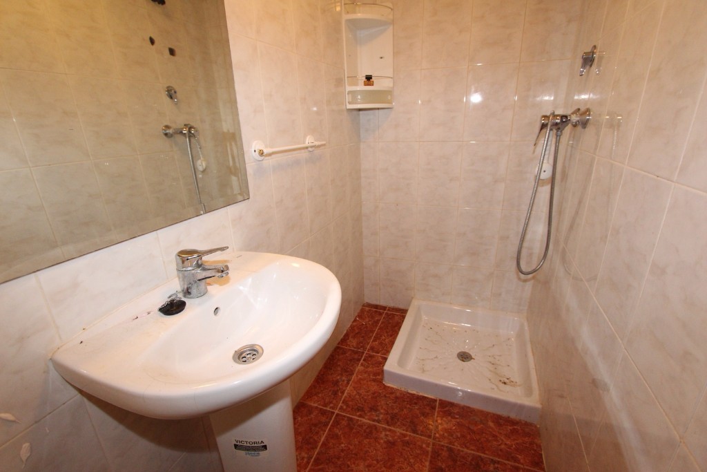 Commercial property in Guardamar del Segura, Alicante, Spain 314 sq.m. No. 80230