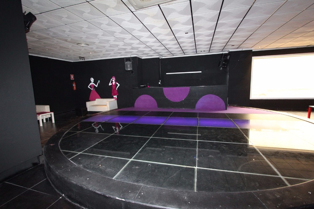 Commercial property in Guardamar del Segura, Alicante, Spain 314 sq.m. No. 80230