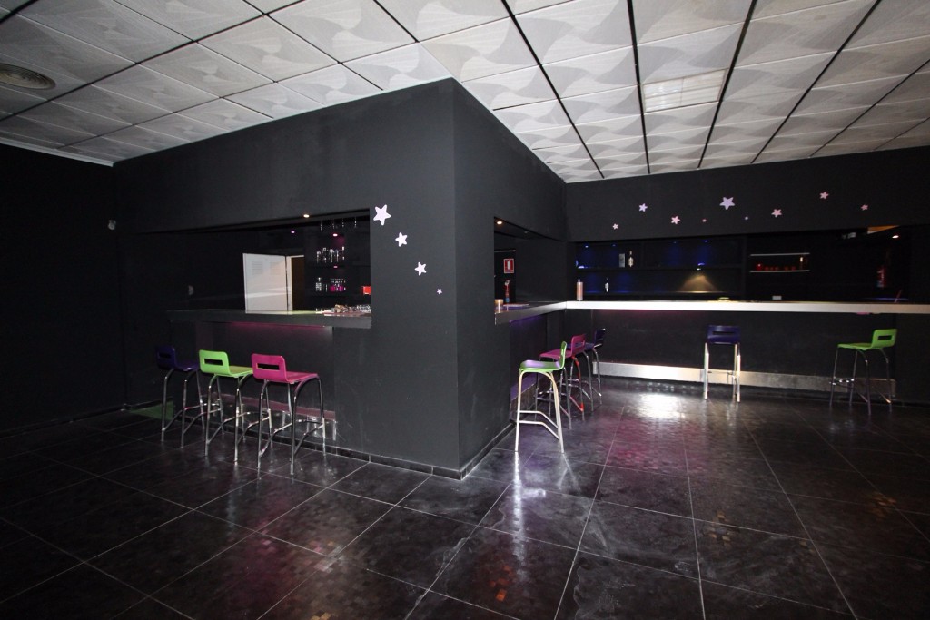Commercial property in Guardamar del Segura, Alicante, Spain 314 sq.m. No. 80230