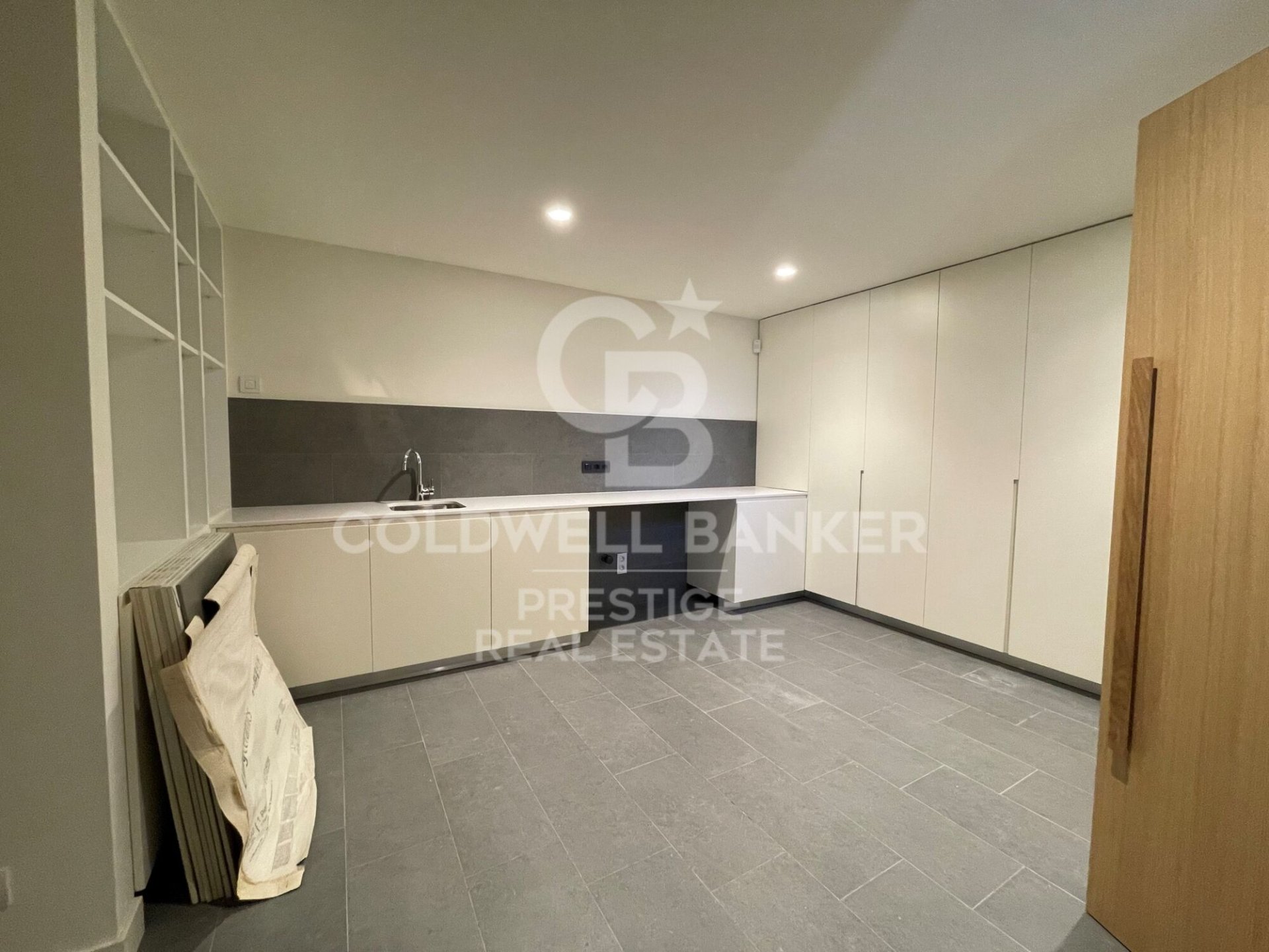 Talo Barcelona, Espanja 5 makuuhuonetta, 545 m2 No. 160533