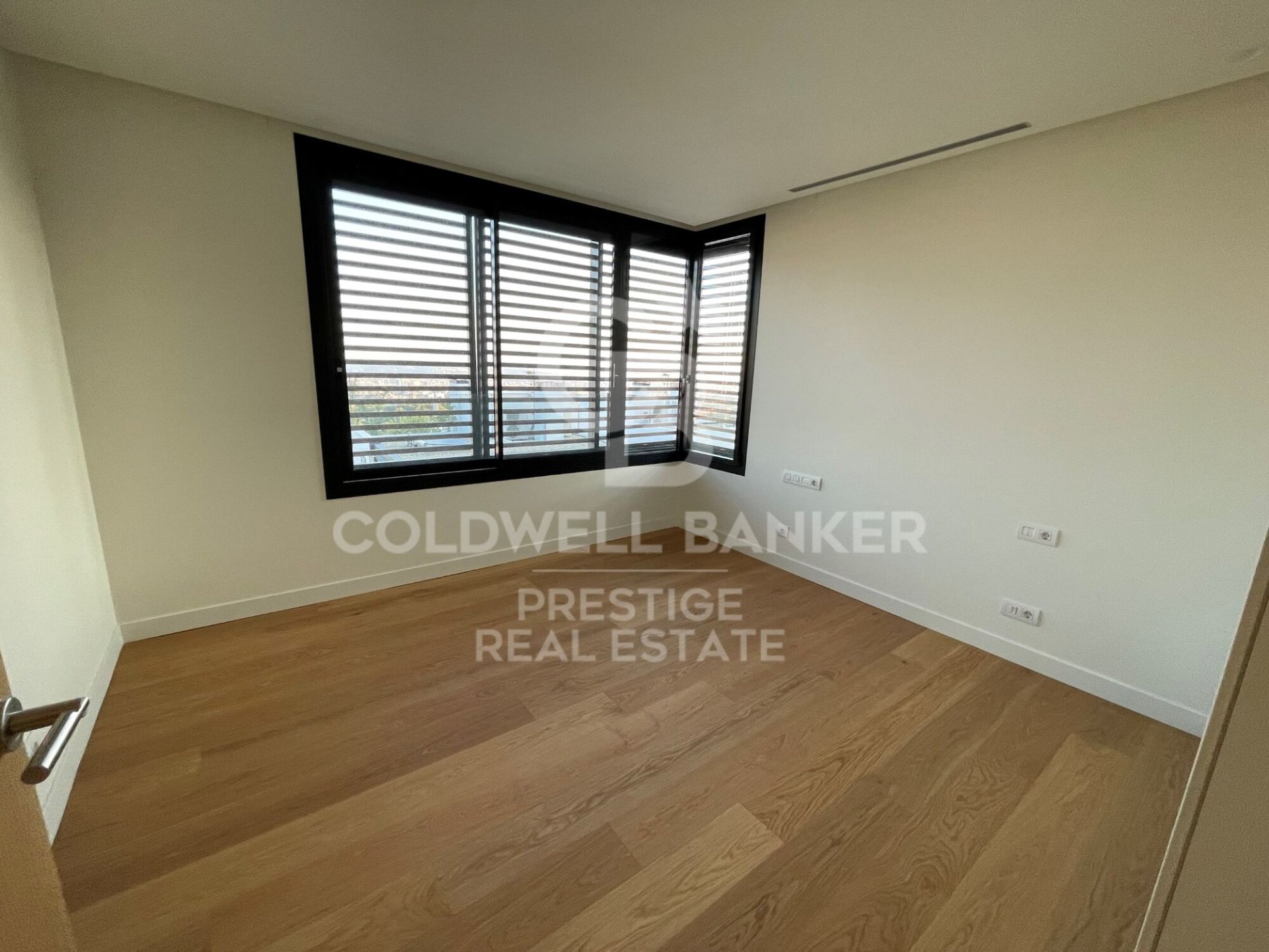 Talo Barcelona, Espanja 5 makuuhuonetta, 545 m2 No. 160533