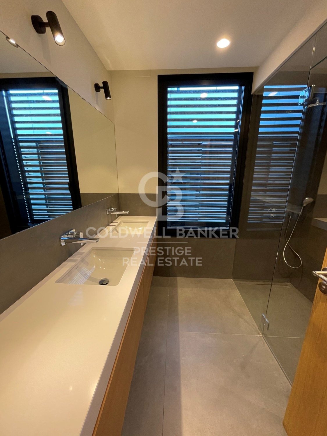 Talo Barcelona, Espanja 5 makuuhuonetta, 545 m2 No. 160533