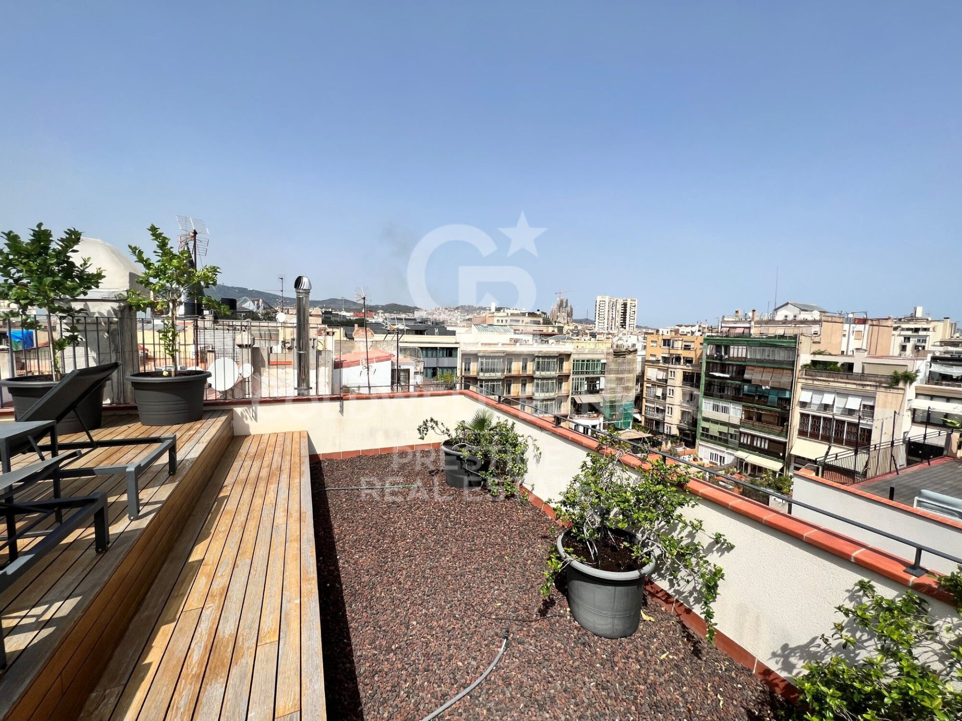 Huoneisto Barcelona, Espanja 3 makuuhuonetta, 196 m2 No. 160529