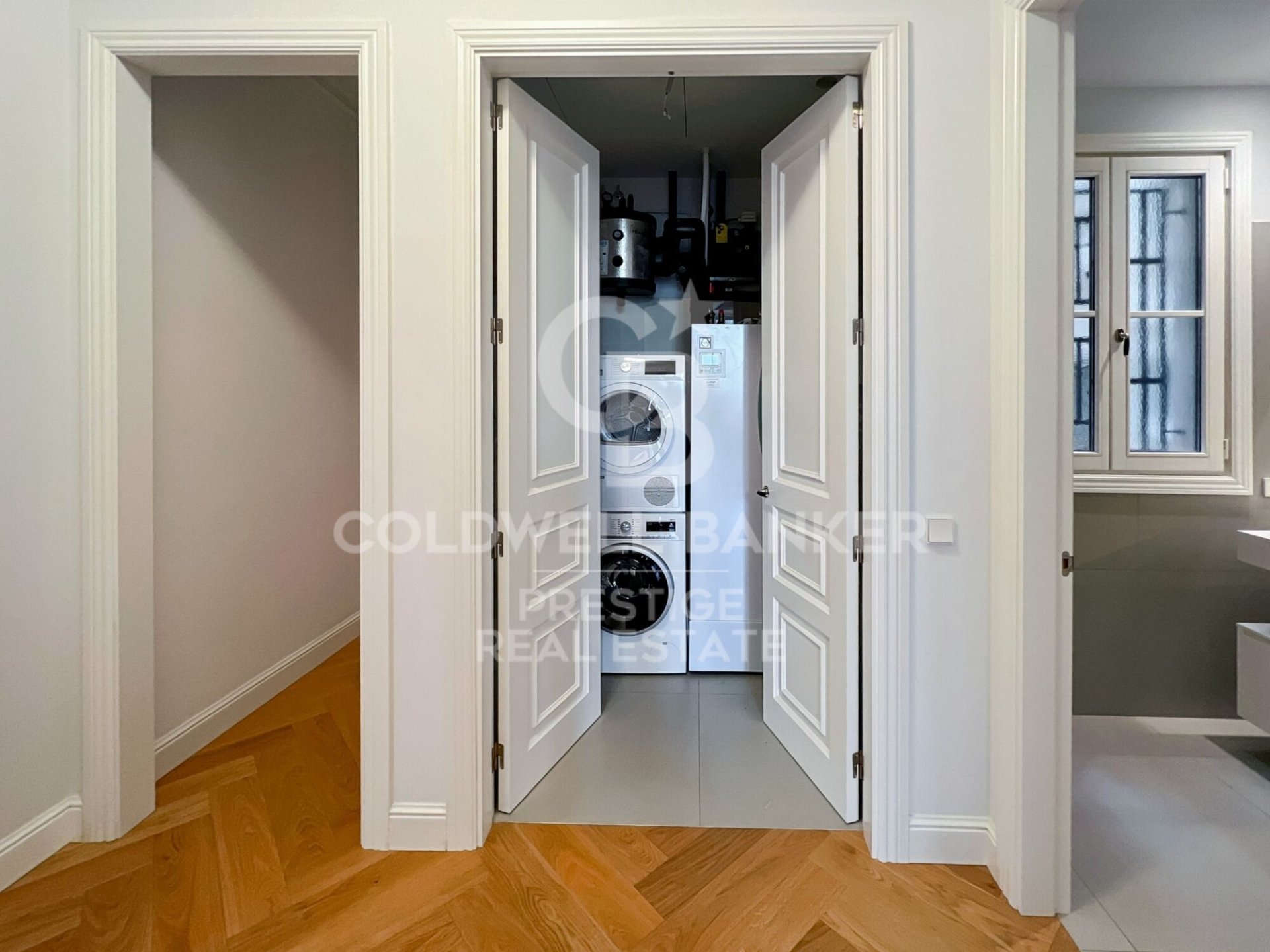 Huoneisto Barcelona, Espanja 3 makuuhuonetta, 196 m2 No. 160529