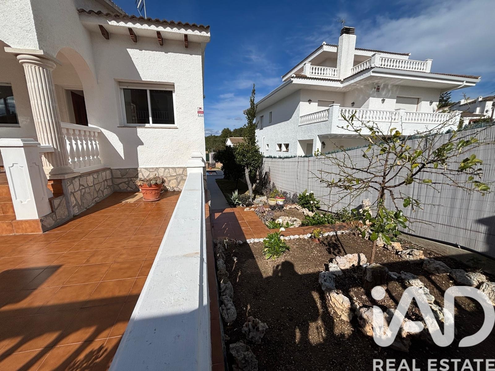 Hus i El Vendrell, Tarragona, Spanien 4 sovrum, 218 kvm. Nr. 173190