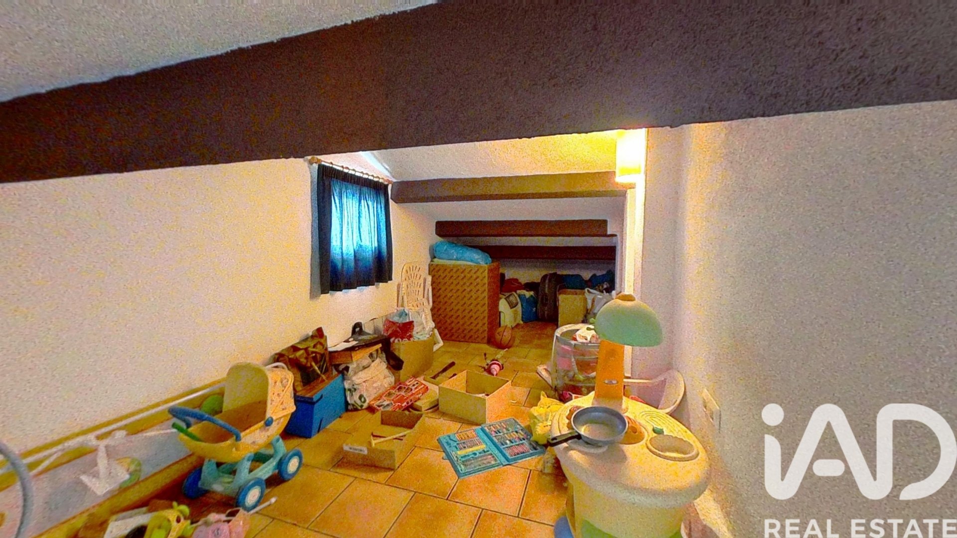 Hus i El Vendrell, Tarragona, Spanien 4 sovrum, 218 kvm. Nr. 173190