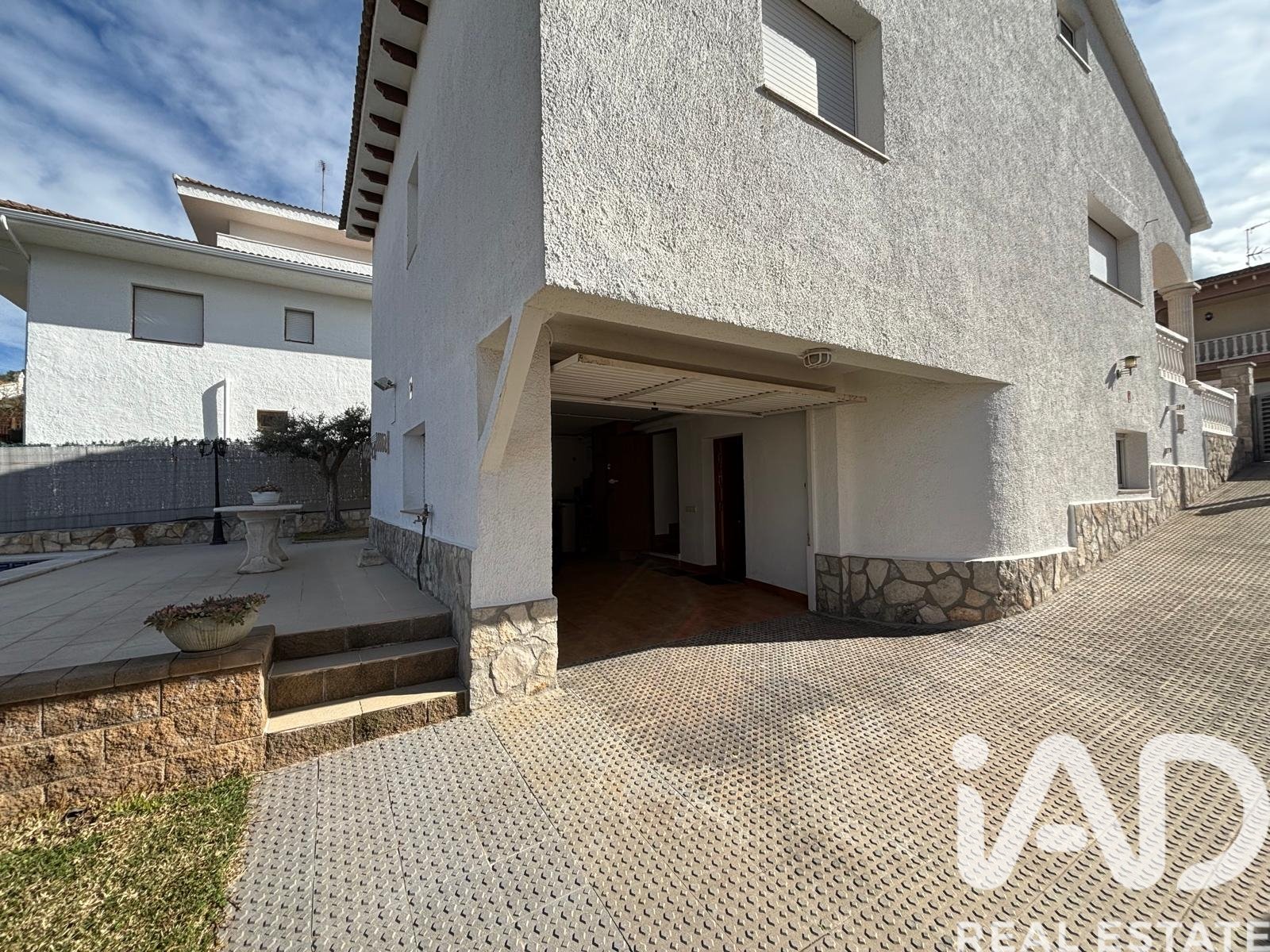 Hus i El Vendrell, Tarragona, Spanien 4 sovrum, 218 kvm. Nr. 173190