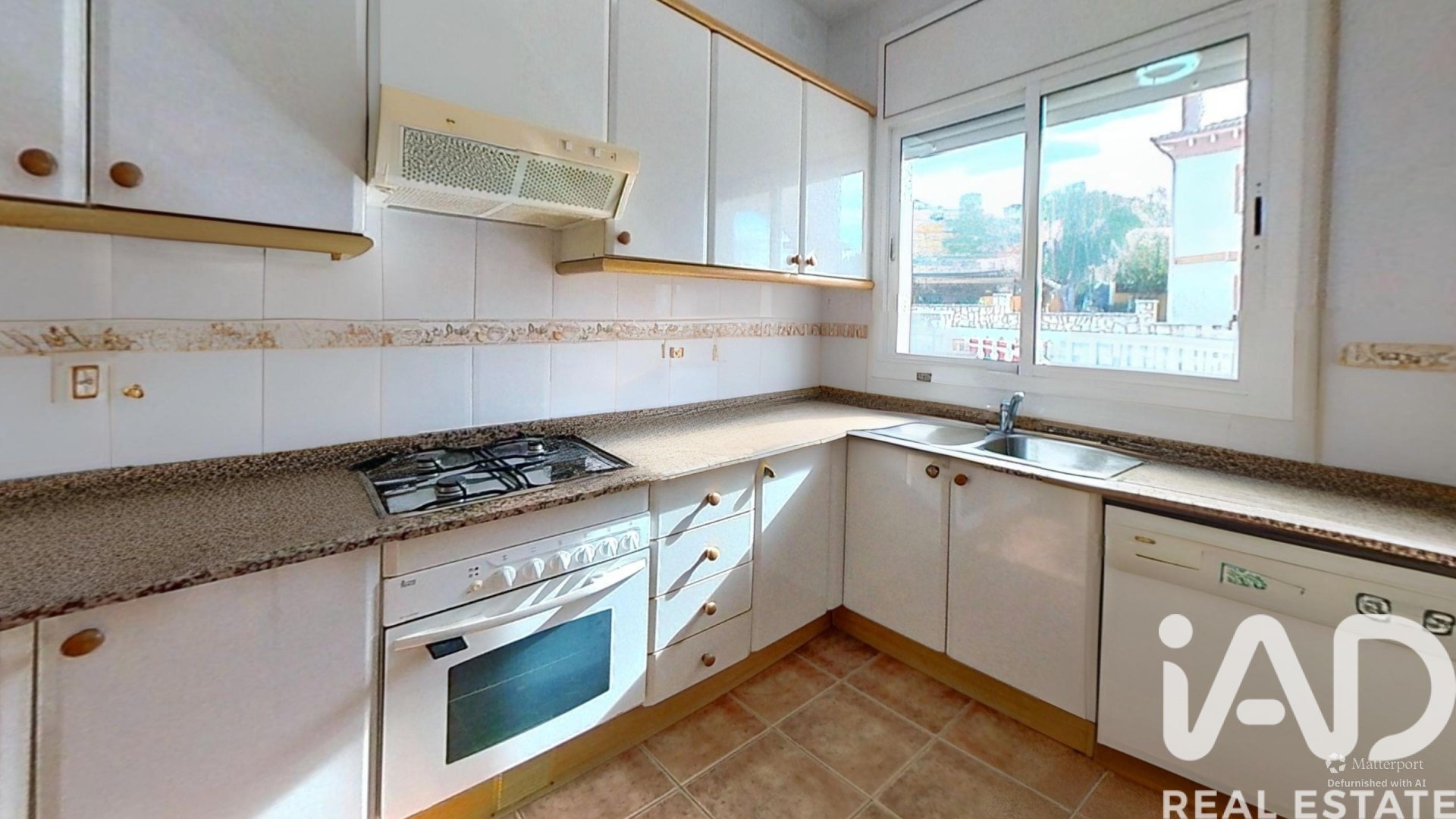 Hus i El Vendrell, Tarragona, Spanien 4 sovrum, 218 kvm. Nr. 173190