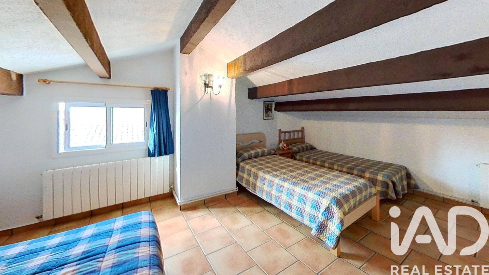 Hus i El Vendrell, Tarragona, Spanien 4 sovrum, 218 kvm. Nr. 173190