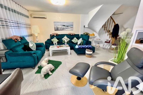 Radhus i Torreblanca, Castellon, Spanien 3 sovrum, 255 kvm. Nr. 173188
