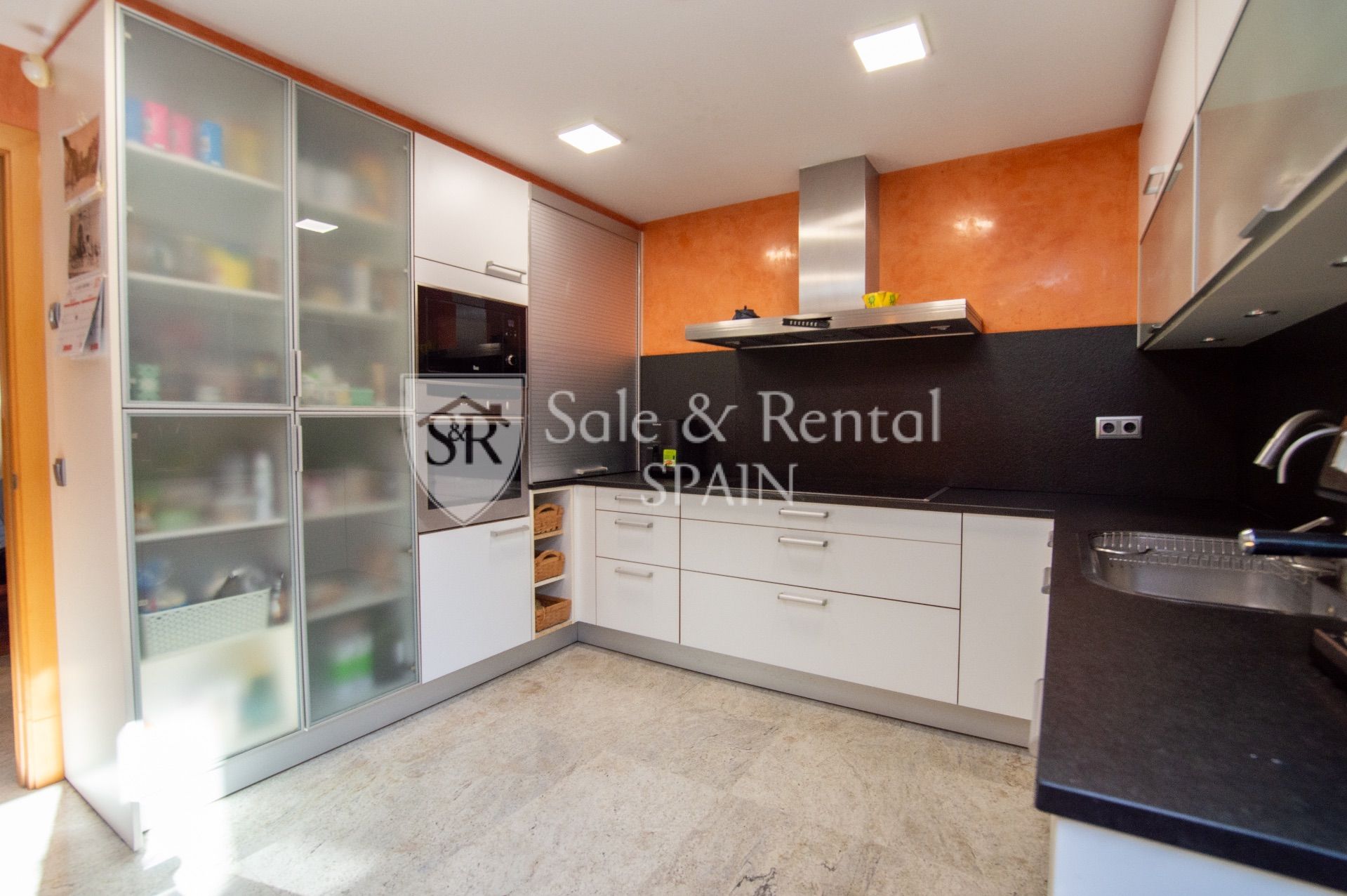 Hus i Blanes, Girona, Spanien 7 sovrum, 471 kvm. Nr. 166464