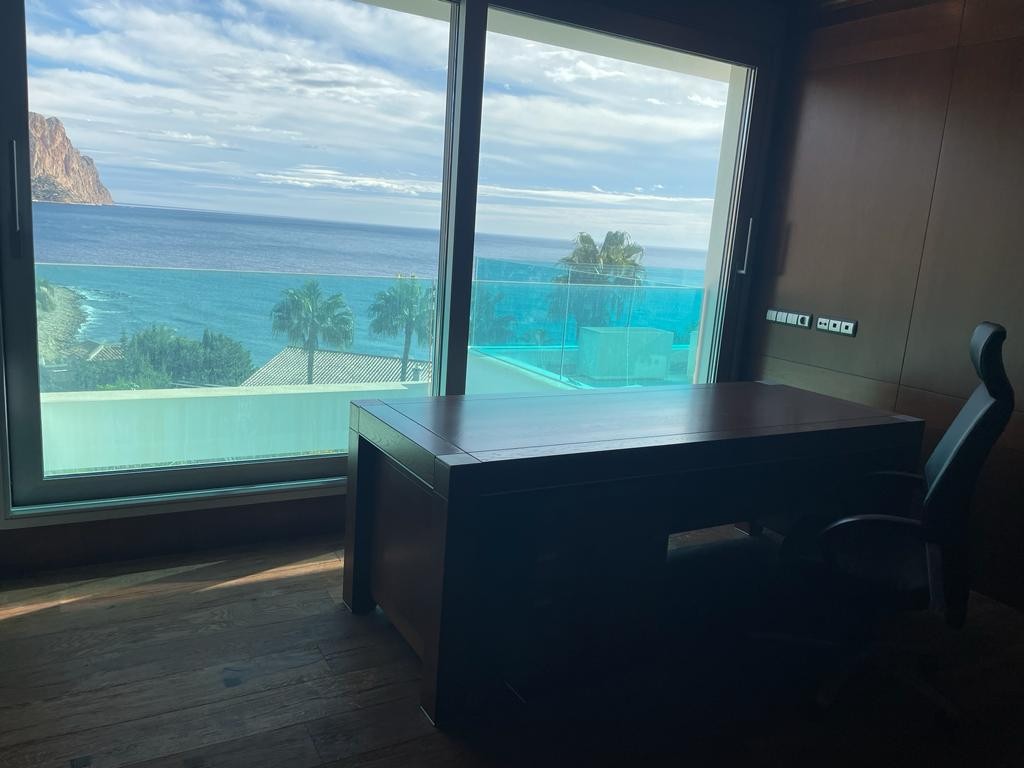 Villa à Calpe, Alicante, Espagne 4 chambres, 528 m2 No. 180452