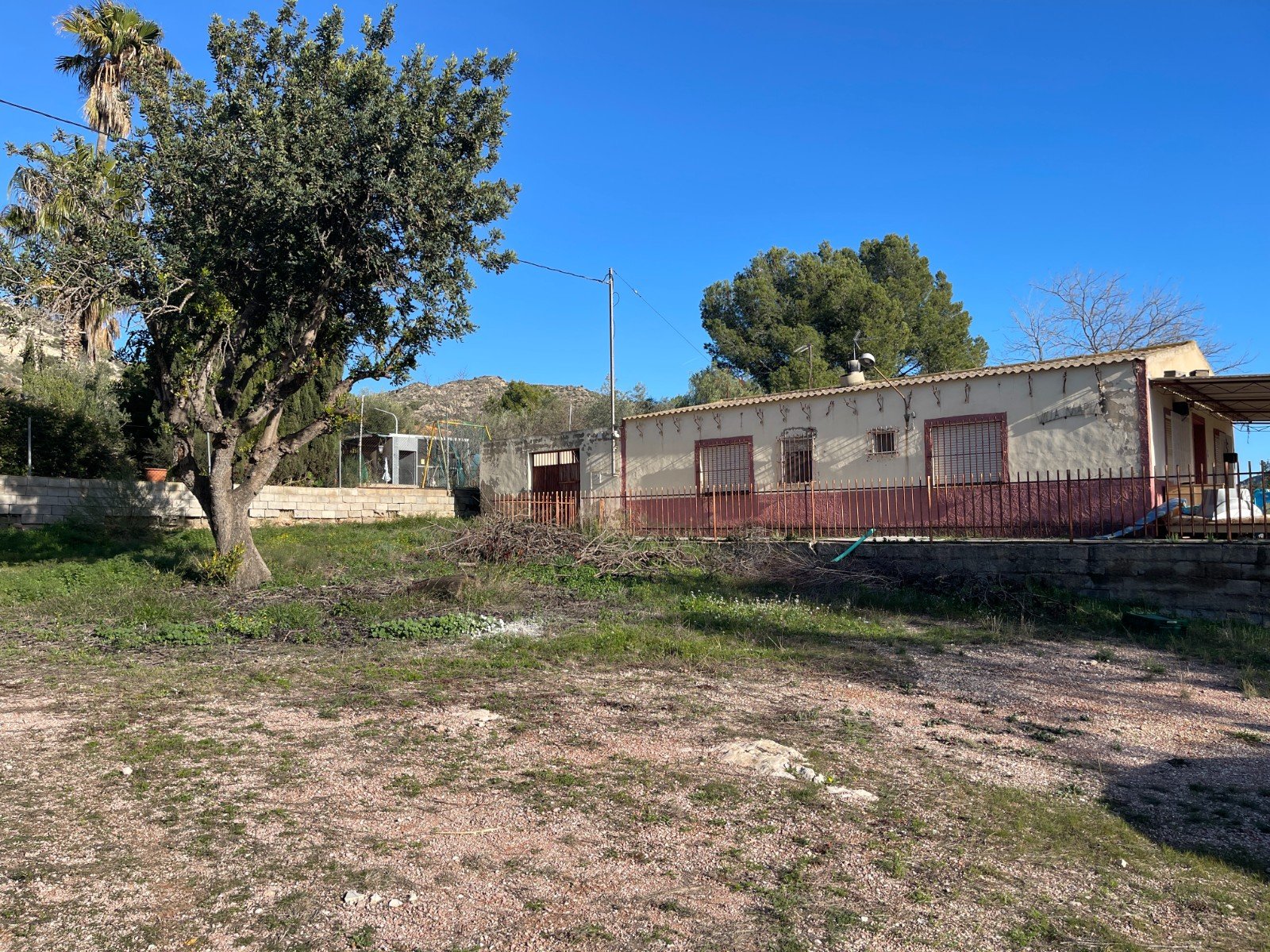 Finca i Aspe, Alicante, Spanien 3 sovrum, 155 kvm. Nr. 149987