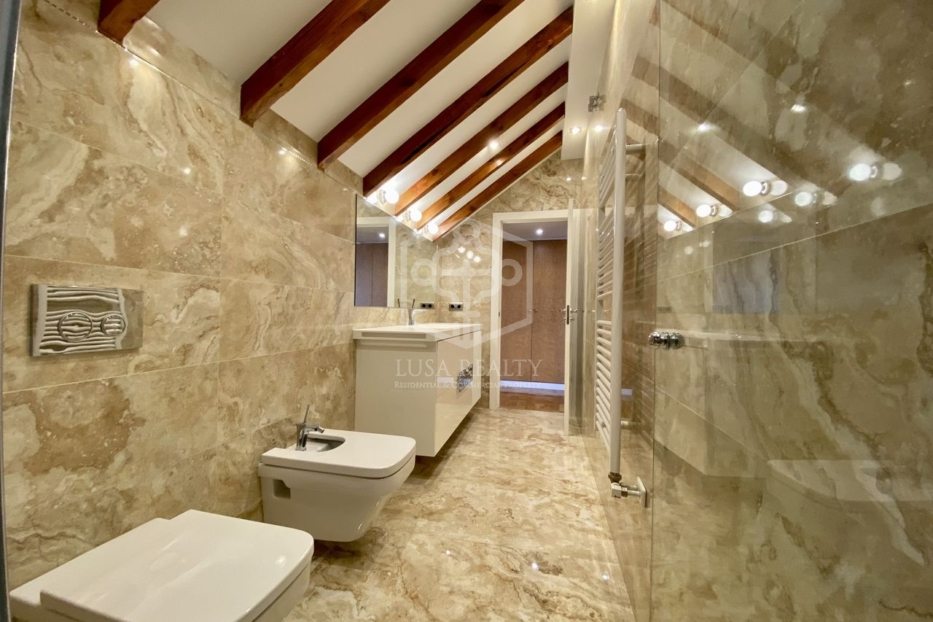 Wohnung in Barcelona, Spanien 4 Schlafzimmer, 220 m2 Nr. 78354