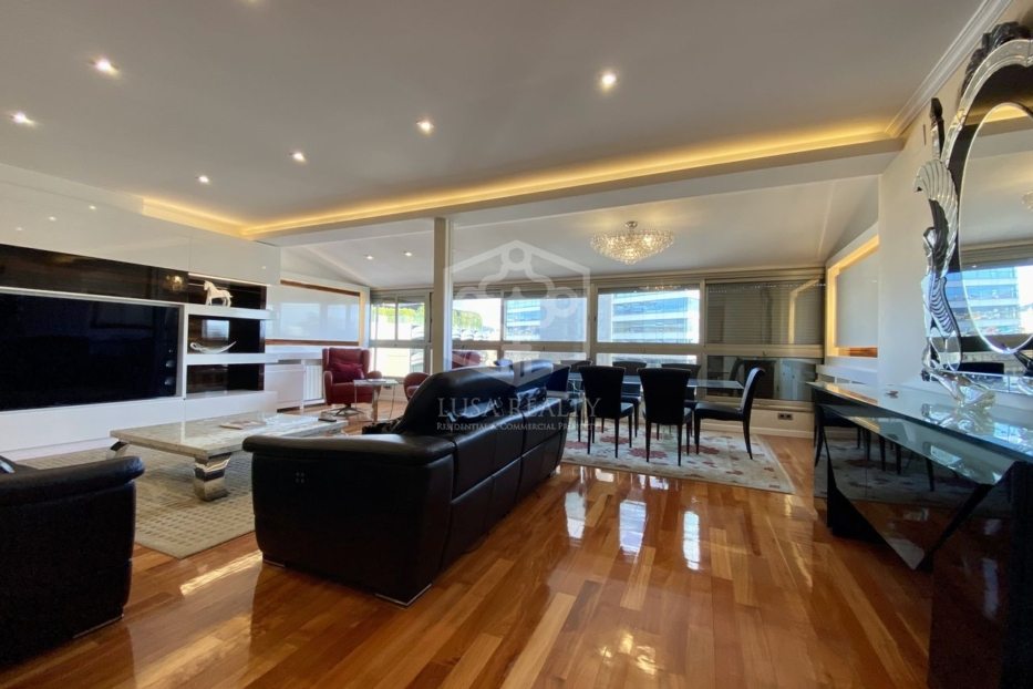 Wohnung in Barcelona, Spanien 4 Schlafzimmer, 220 m2 Nr. 78354