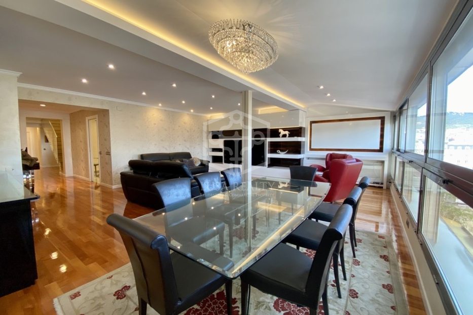 Wohnung in Barcelona, Spanien 4 Schlafzimmer, 220 m2 Nr. 78354