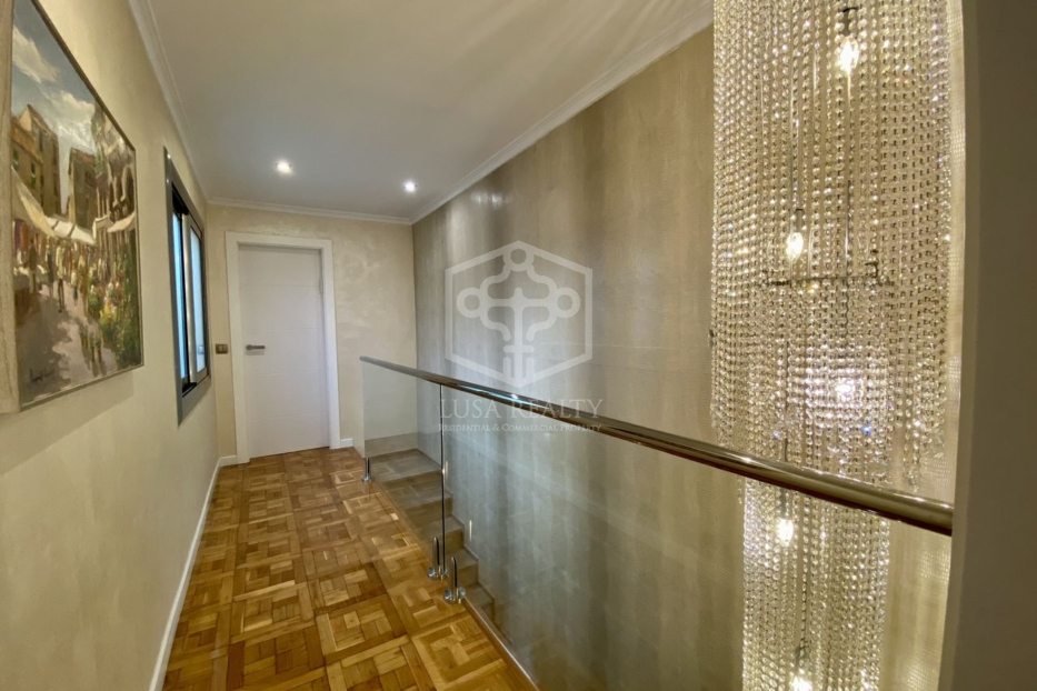 Wohnung in Barcelona, Spanien 4 Schlafzimmer, 220 m2 Nr. 78354