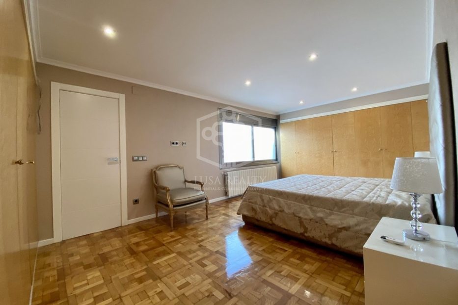 Wohnung in Barcelona, Spanien 4 Schlafzimmer, 220 m2 Nr. 78354