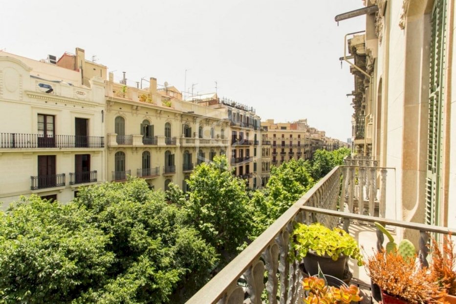 Wohnung in Barcelona, Spanien 3 Schlafzimmer, 200 m2 Nr. 78351