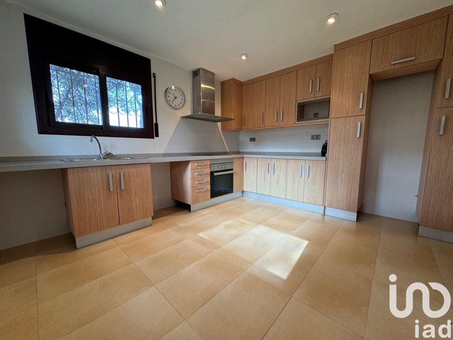 House in El Catllar, Tarragona, Spanien 4 Schlafzimmer, 2650 m2 Nr. 153971