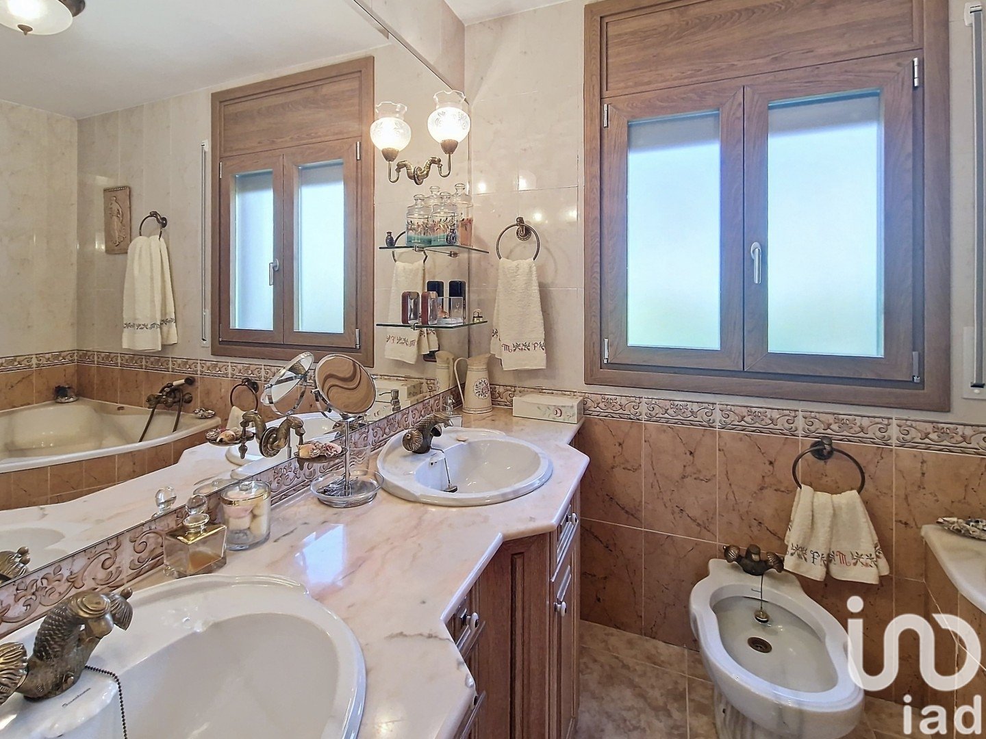 Talo Sant Fost de Campsentelles, Barcelona, Espanja 4 makuuhuonetta, 345 m2 No. 153970