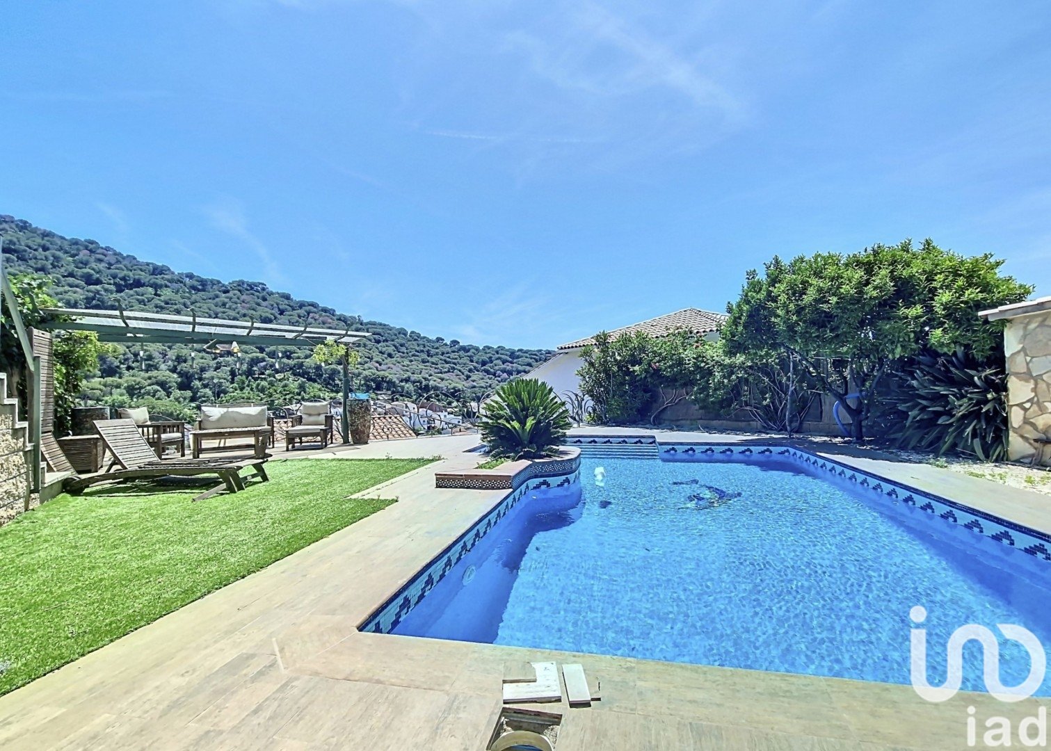 Talo Sant Fost de Campsentelles, Barcelona, Espanja 4 makuuhuonetta, 345 m2 No. 153970