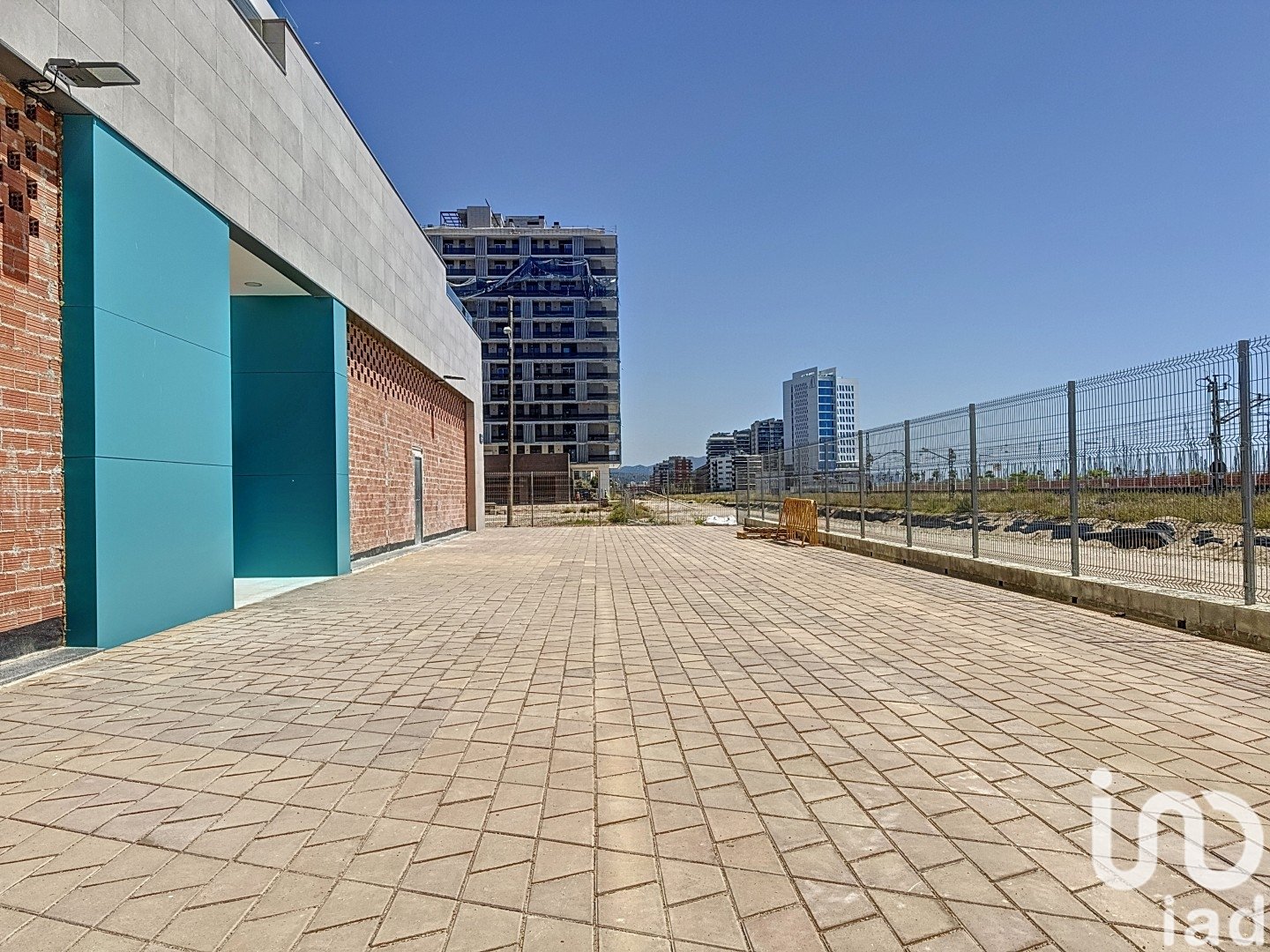 Kommersiell fastighet i Badalona, Barcelona, Spanien 1 sovrum, 329 kvm. Nr. 153967