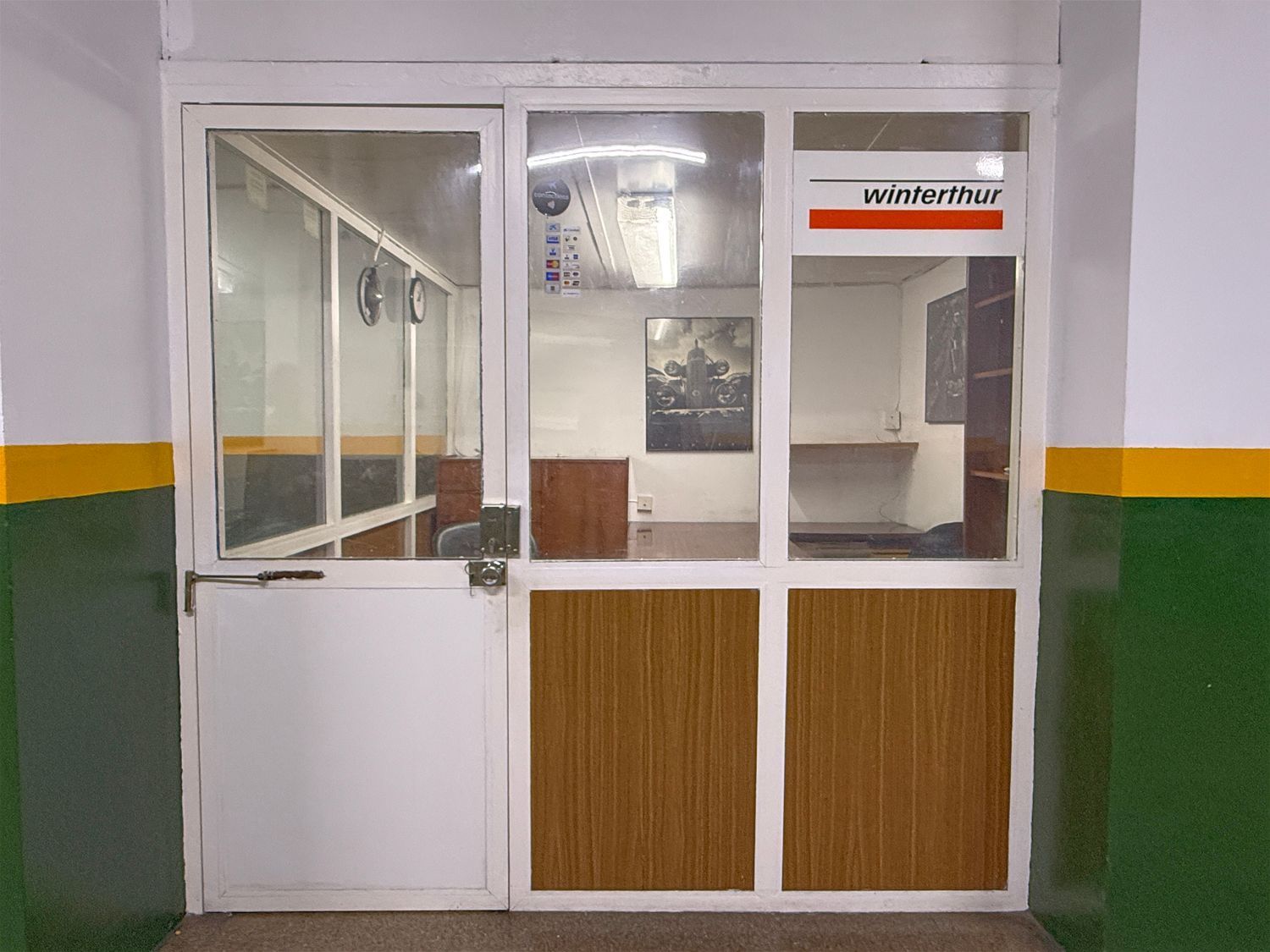 Commercial property à Barcelona, Espagne 222 m2 No. 194533