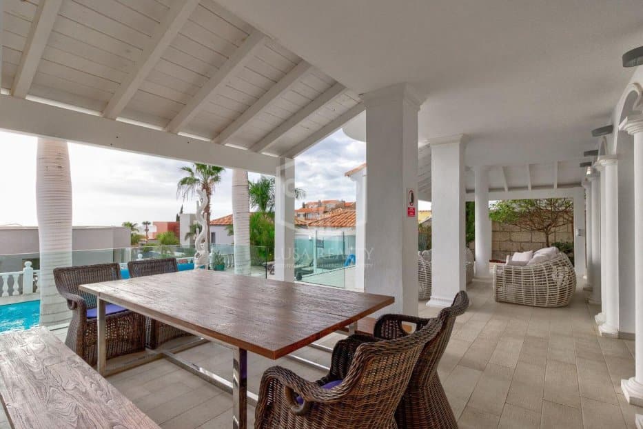 Villa à Adeje, Tenerife, Espagne 4 chambres, 239 m2 No. 194463