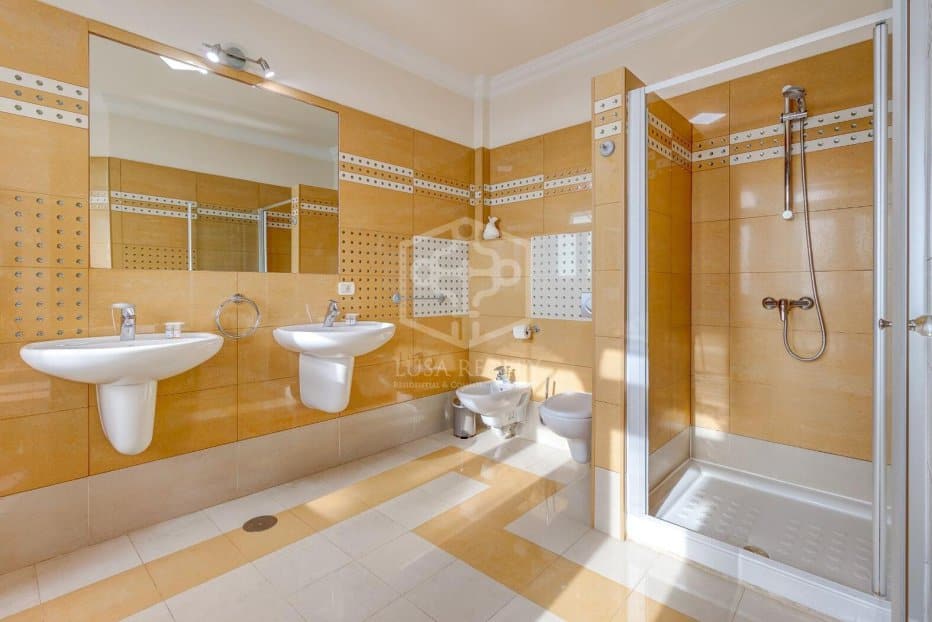 Villa à Adeje, Tenerife, Espagne 4 chambres, 239 m2 No. 194463