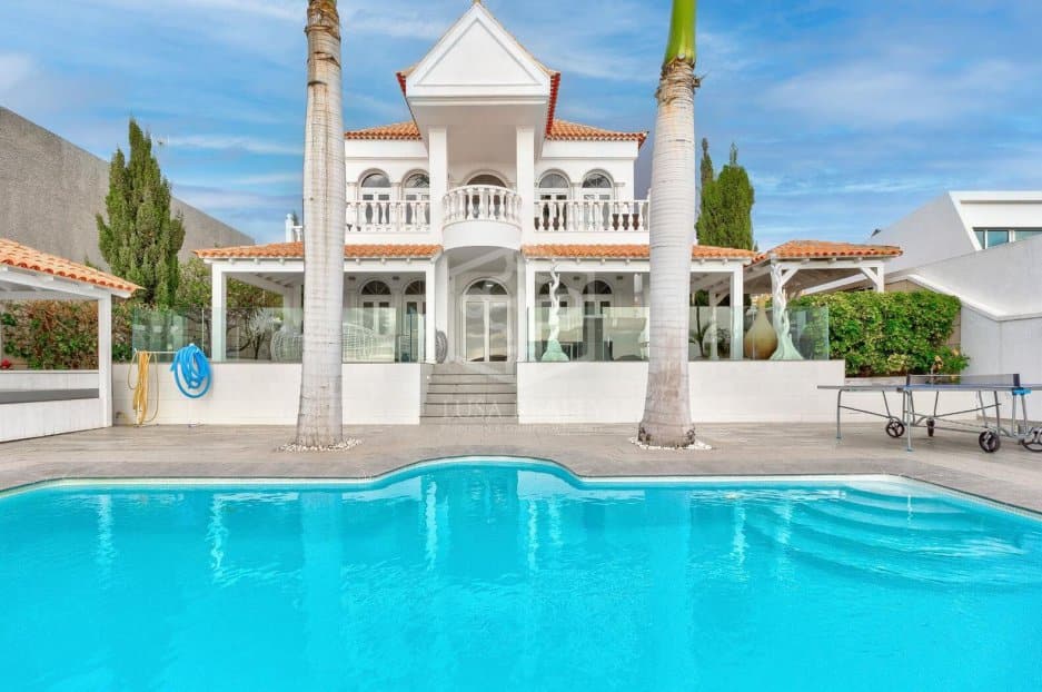 Villa à Adeje, Tenerife, Espagne 4 chambres, 239 m2 No. 194463