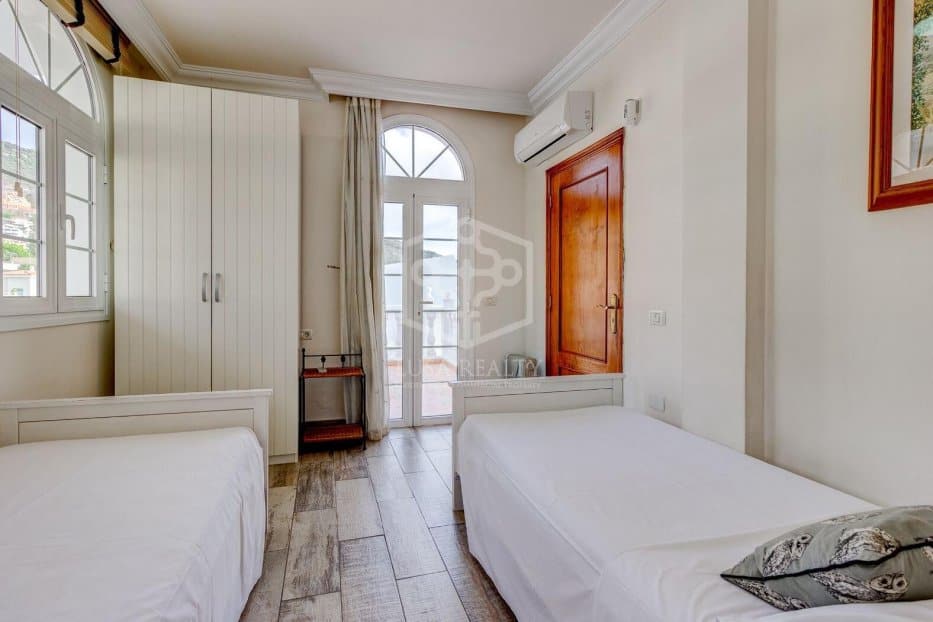 Villa à Adeje, Tenerife, Espagne 4 chambres, 239 m2 No. 194463