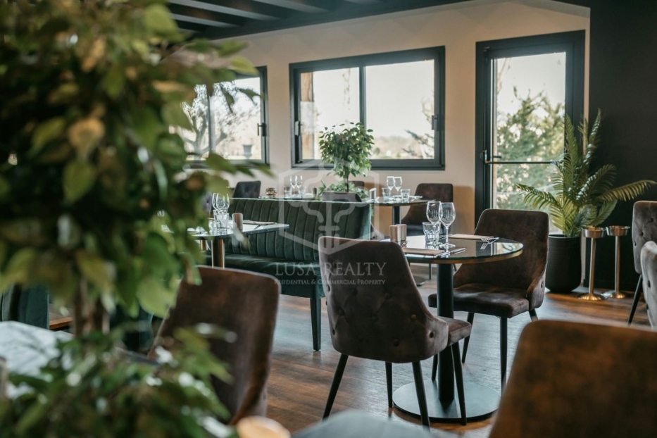 Commercial property à Castelldefels, Barcelona, Espagne 140 m2 No. 194461