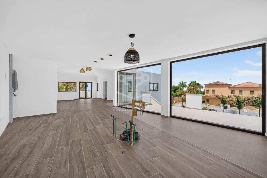 Villa à Adeje, Tenerife, Espagne 5 chambres, 343 m2 No. 194462