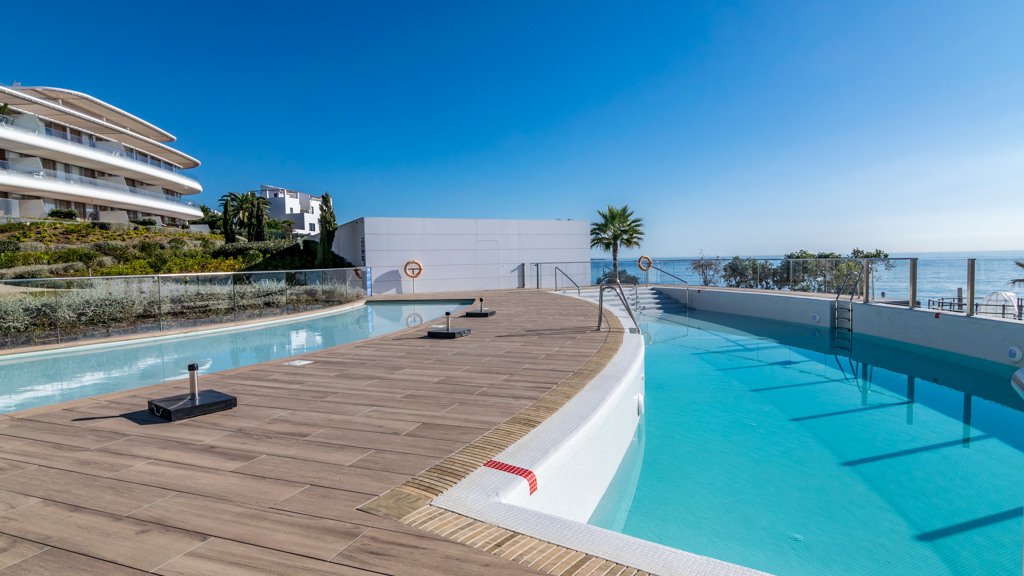 Apartment in Estepona, Malaga, Spain 3 bedrooms, 180 sq.m. No. 161014