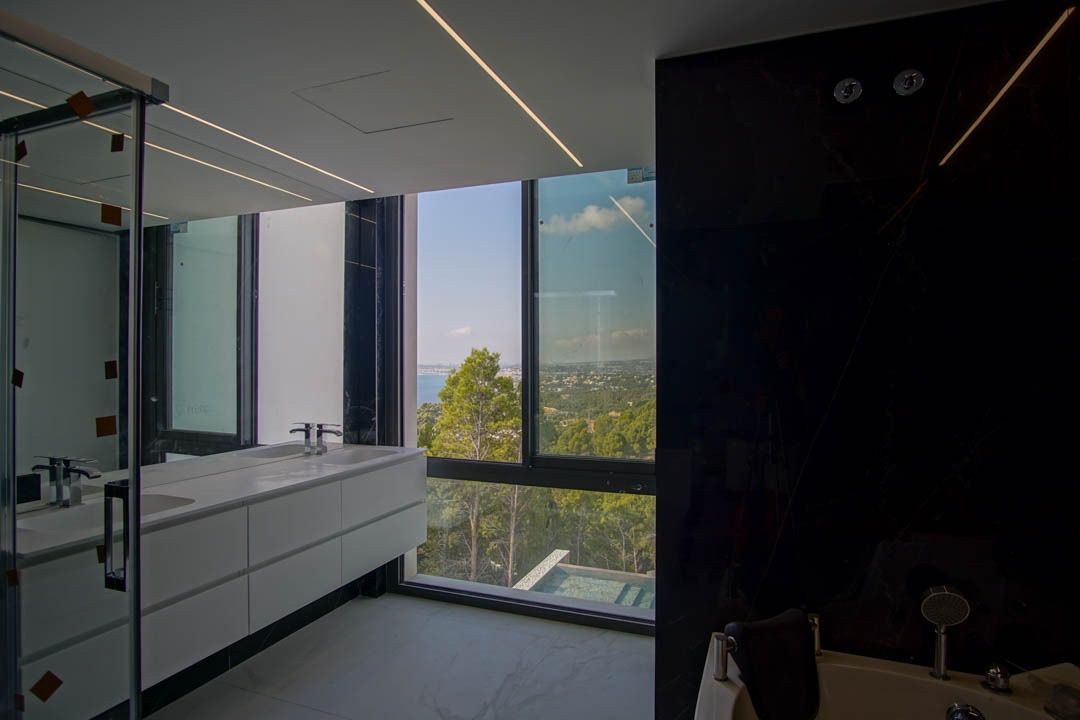 Villa in Altea, Alicante, Spain 5 bedrooms, 560 sq.m. No. 99143