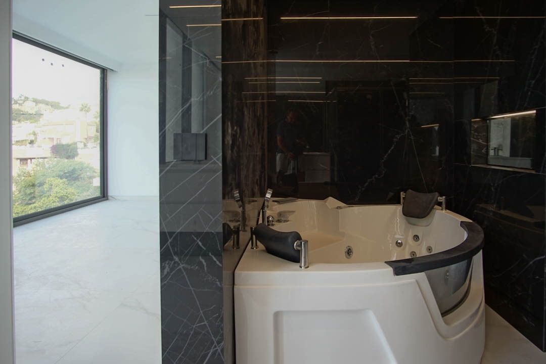 Villa in Altea, Alicante, Spain 5 bedrooms, 560 sq.m. No. 99143