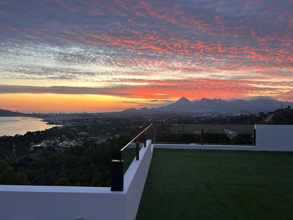 Villa in Altea, Alicante, Spain 5 bedrooms, 560 sq.m. No. 99143