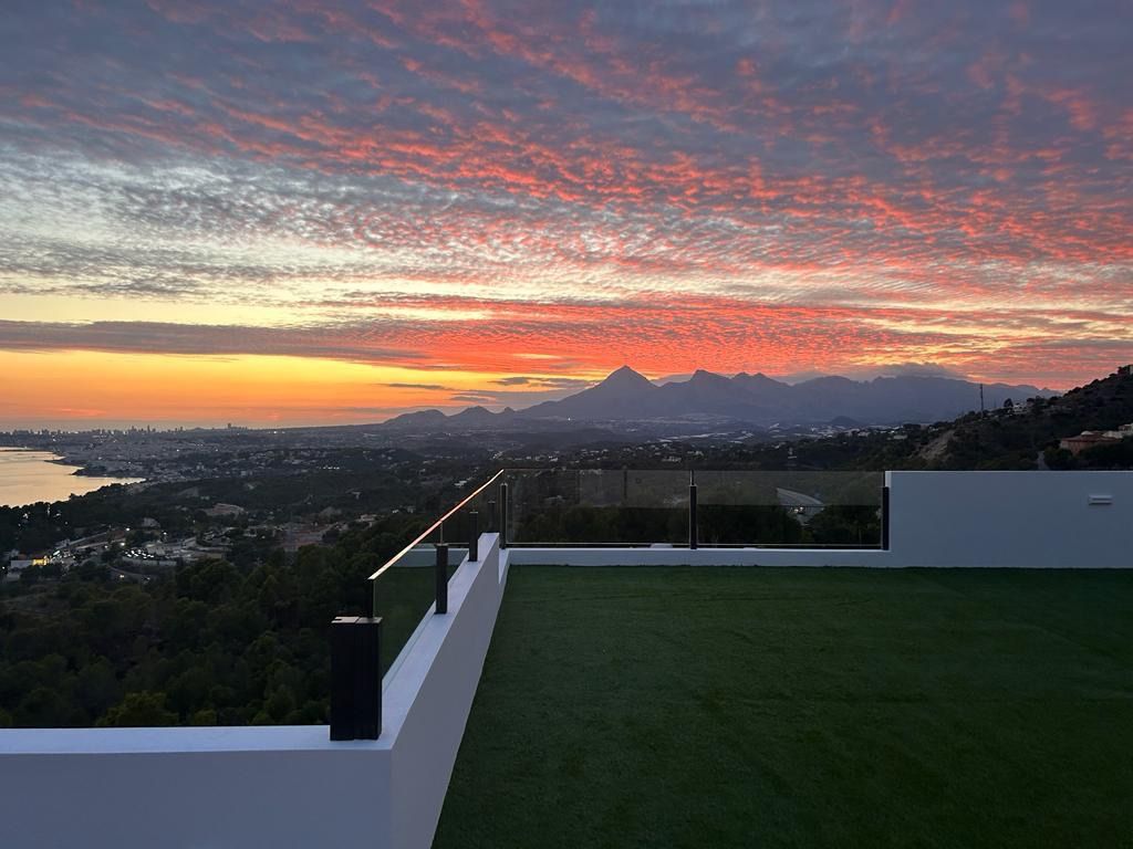 Villa in Altea, Alicante, Spain 5 bedrooms, 560 sq.m. No. 99143