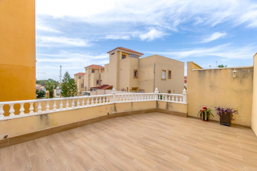 Villa Alicante, Spānijā 4 istabas, 253 m2 Nr. 145191