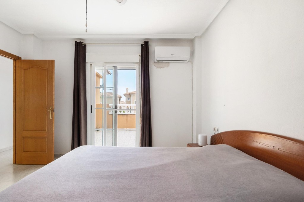 Villa Alicante, Spānijā 4 istabas, 253 m2 Nr. 145191