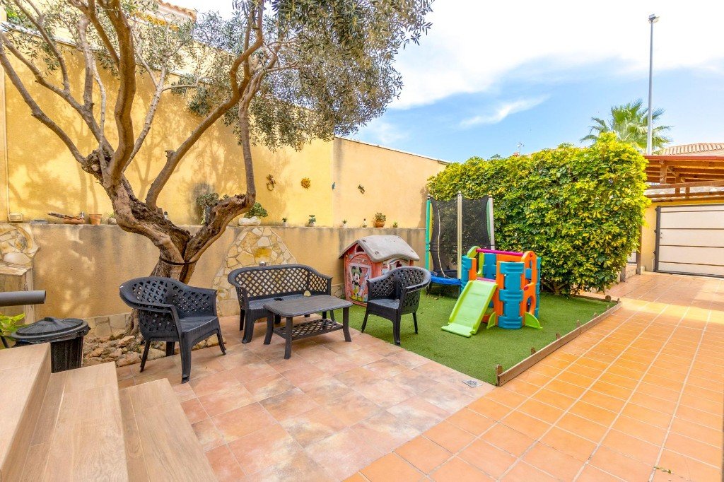 Villa Alicante, Spānijā 4 istabas, 253 m2 Nr. 145191